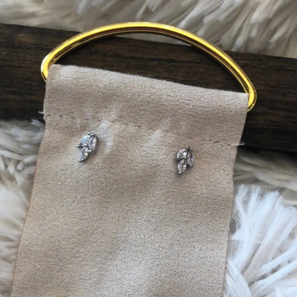 Express 5 Piece Motif Earring Gift Set Silver Gold